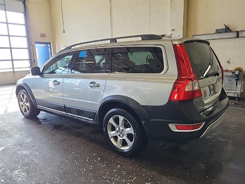 Volvo XC70  2010