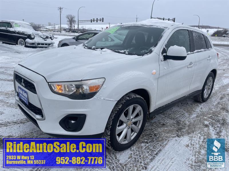 2013 Mitsubishi Outlander Sport ES, 5 Passenger, AWD, 2.0 4cyl, 1 owner !