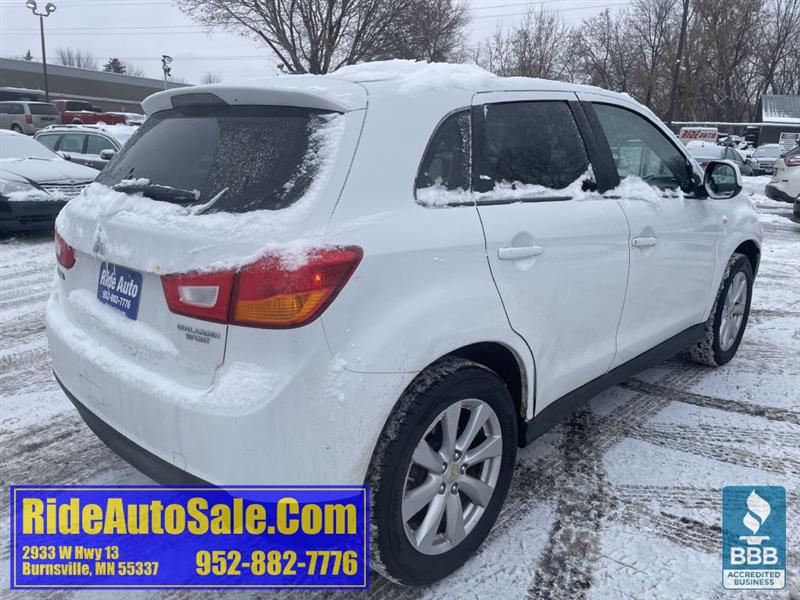 Mitsubishi Outlander Sport  2013
