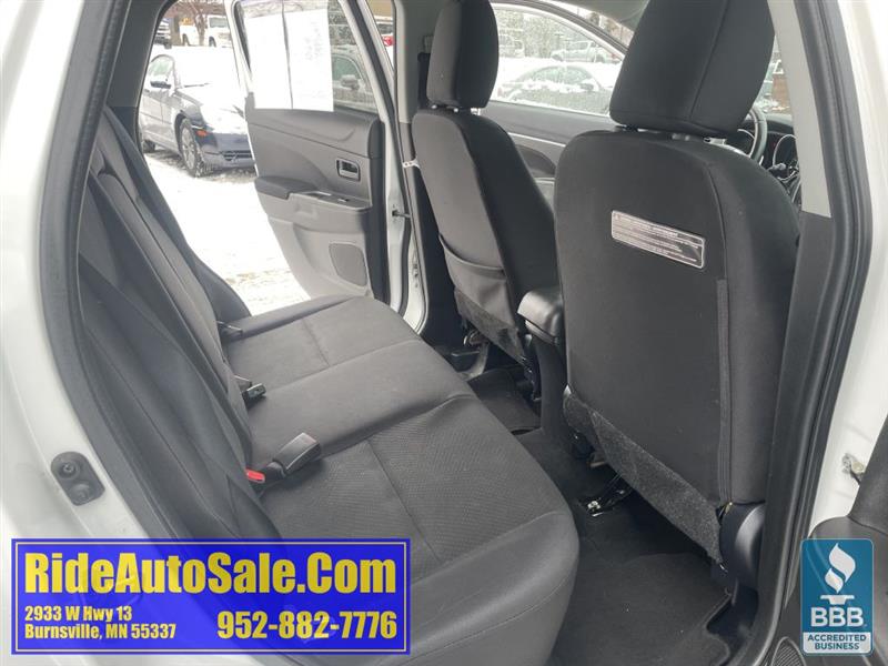 Mitsubishi Outlander Sport  2013