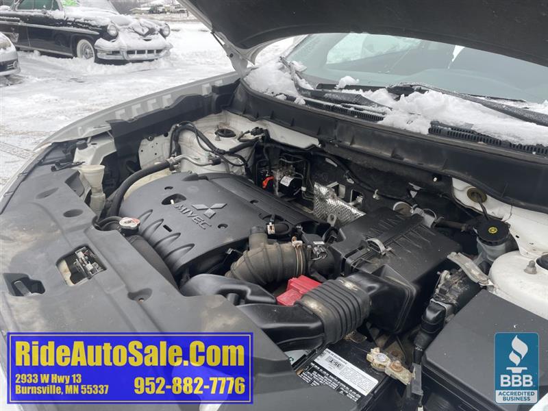 Mitsubishi Outlander Sport  2013