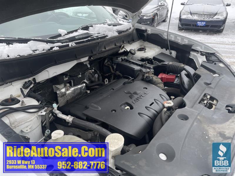 Mitsubishi Outlander Sport  2013