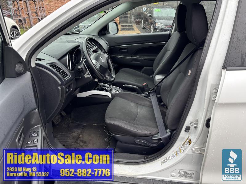 Mitsubishi Outlander Sport  2013