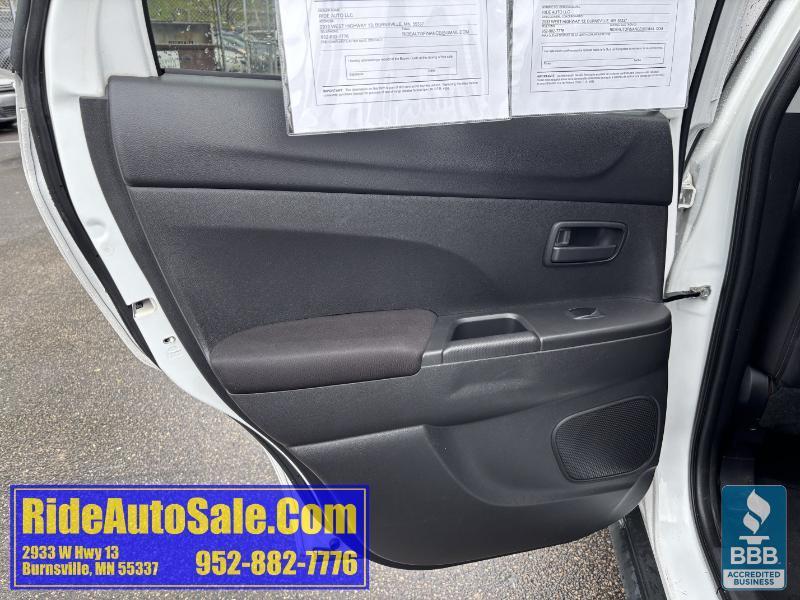 Mitsubishi Outlander Sport  2013