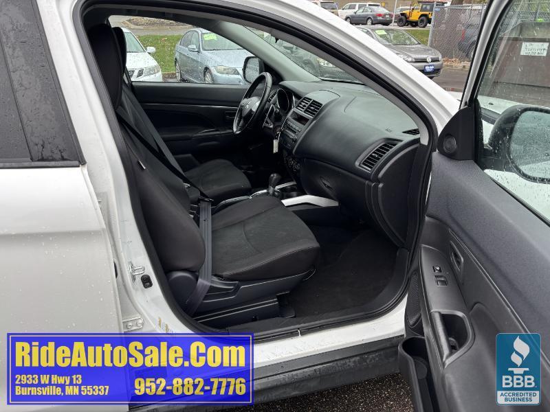 Mitsubishi Outlander Sport  2013