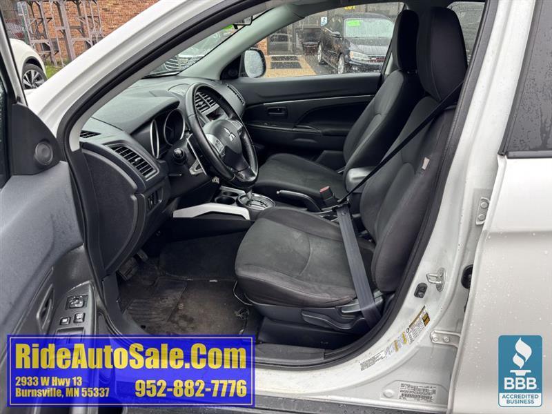 Mitsubishi Outlander Sport  2013