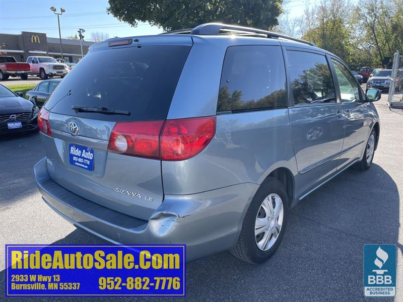 Toyota Sienna  2009
