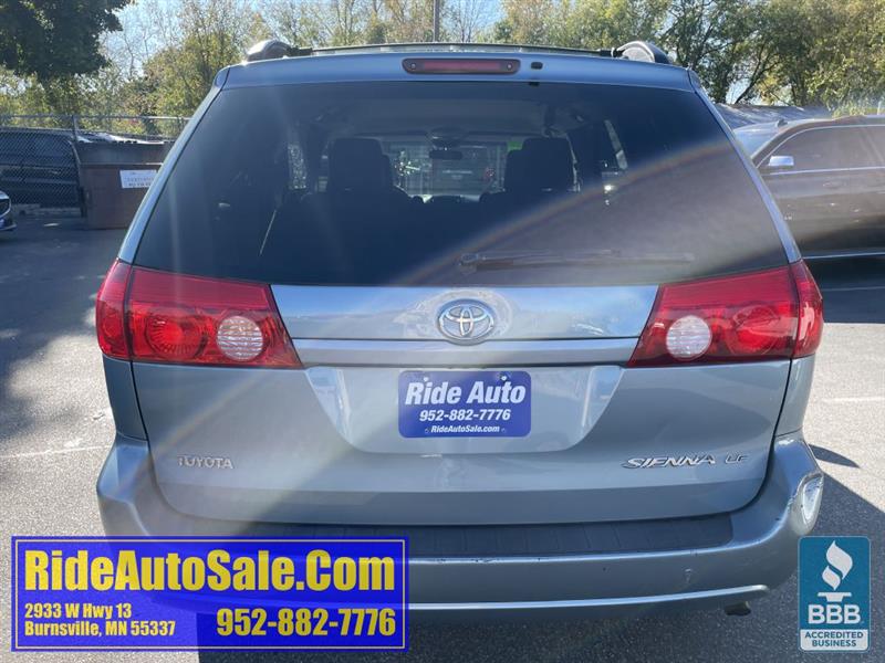 Toyota Sienna  2009