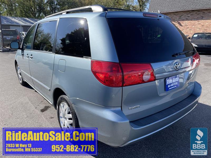 Toyota Sienna  2009