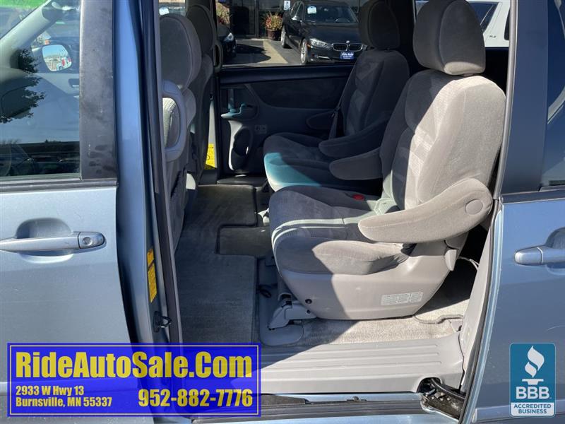 Toyota Sienna  2009