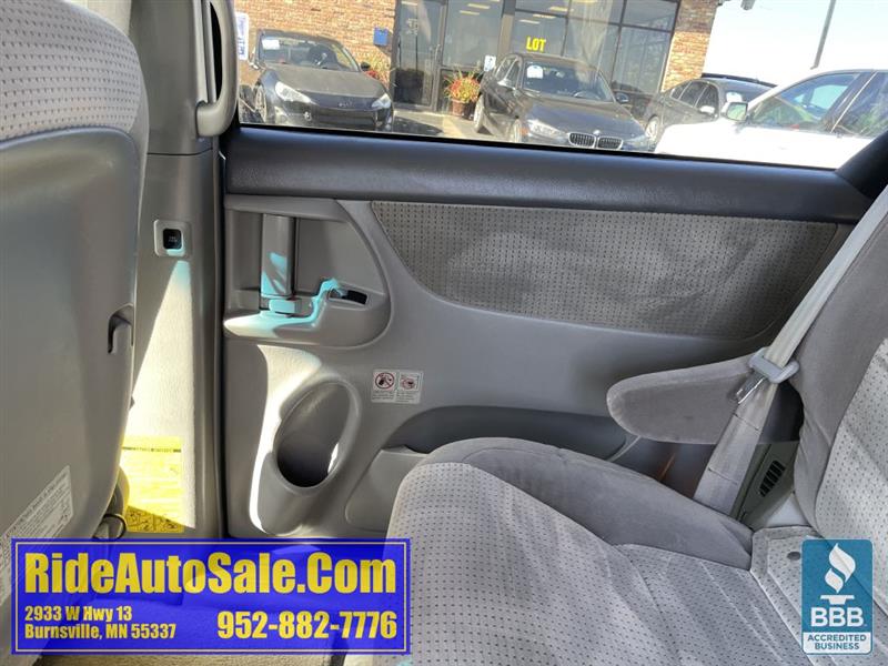 Toyota Sienna  2009