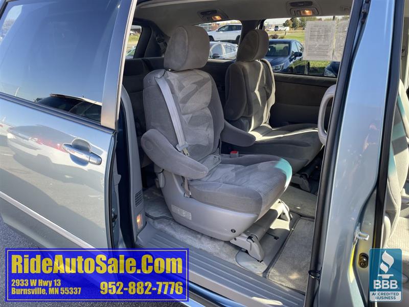 Toyota Sienna  2009