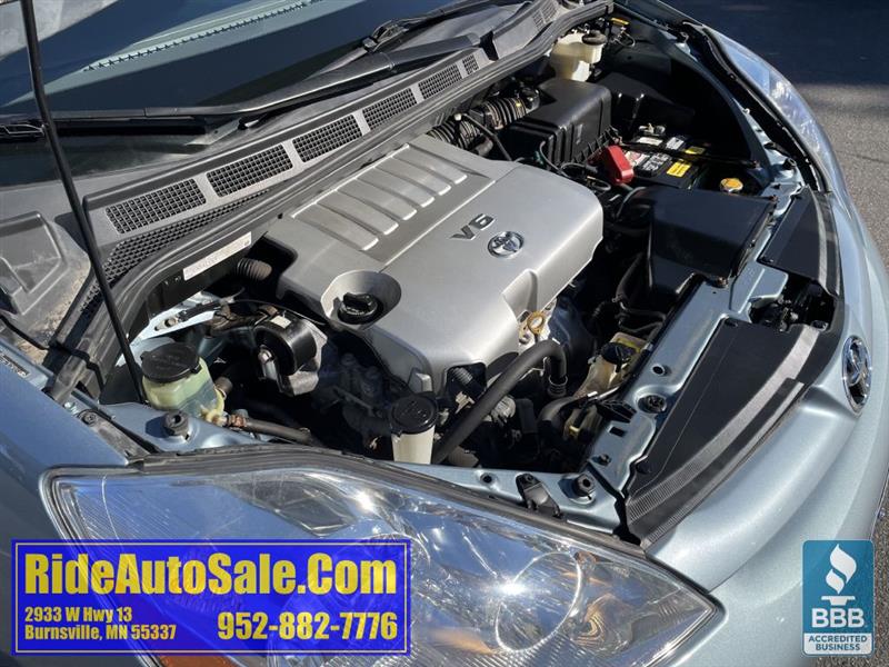 Toyota Sienna  2009