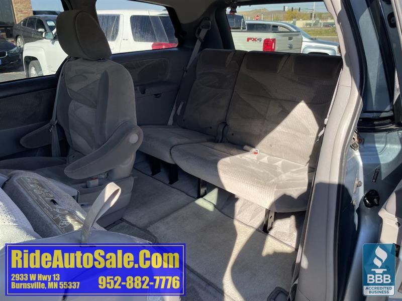 Toyota Sienna  2009