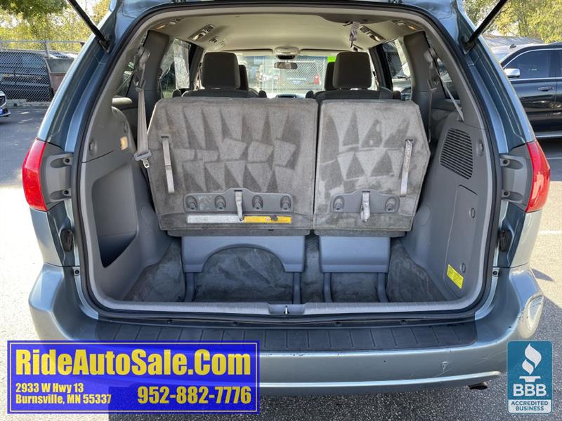 Toyota Sienna  2009