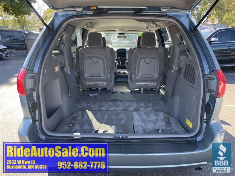 Toyota Sienna  2009