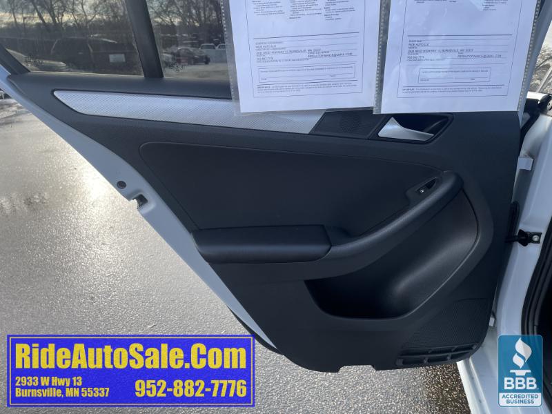 Volkswagen Jetta  2018