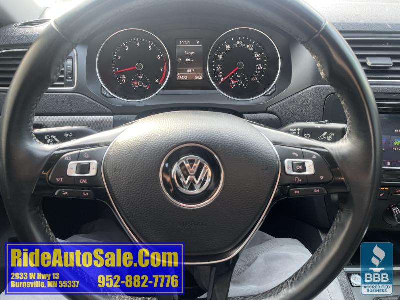 Volkswagen Jetta  2018