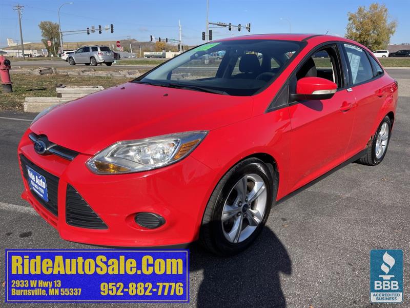 2014 Ford Focus SE, 4dr sedan, 2.0 4cyl, clean !