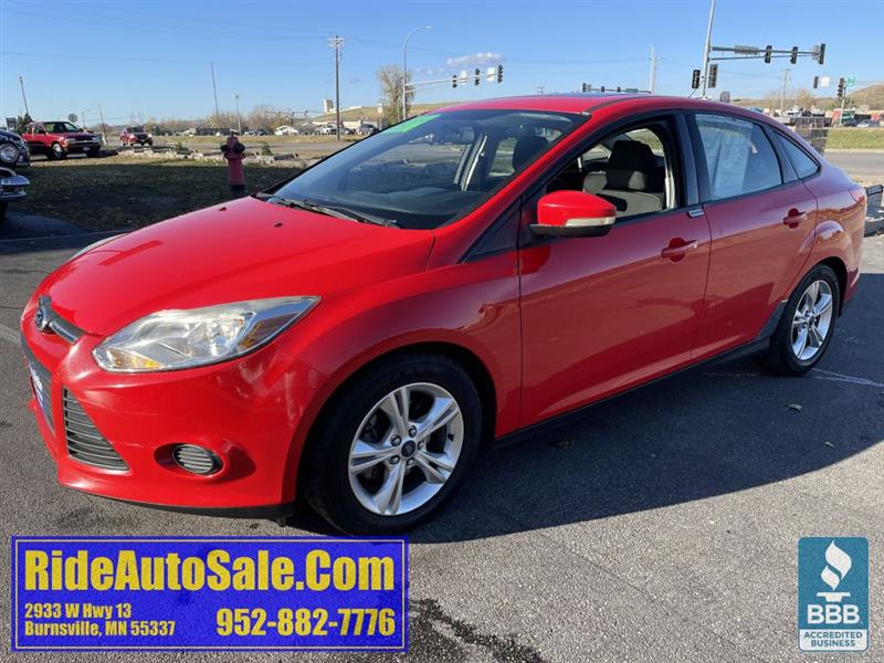 2014 Ford Focus SE, 4dr sedan, 2.0 4cyl, clean !