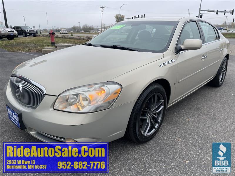 2008 Buick Lucerne CXS, 4dr sedan, 300HP V8, leather !