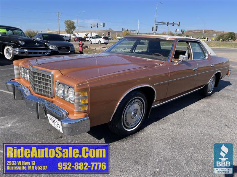 1976 Ford LTD 4dr sedan, H.O. 351 V8, Auto, clean !