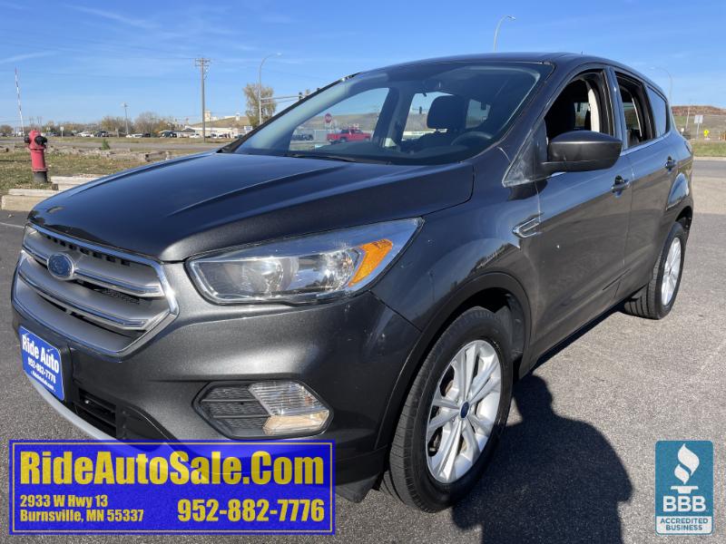 2017 Ford Escape SE, Cross Over SUV, 4x4, 2.0 4cyl, clean !