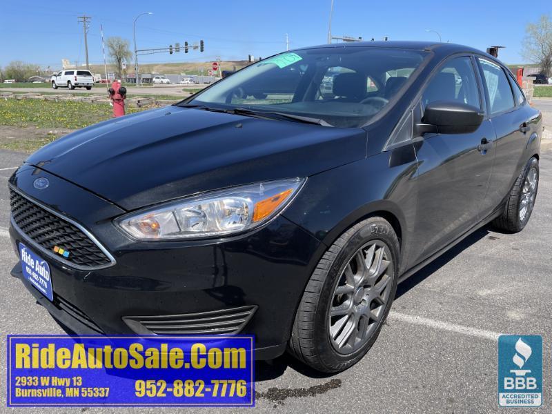 2015 Ford Focus S, 4dr sedan, reliable 2.0 4cyl, runs great !