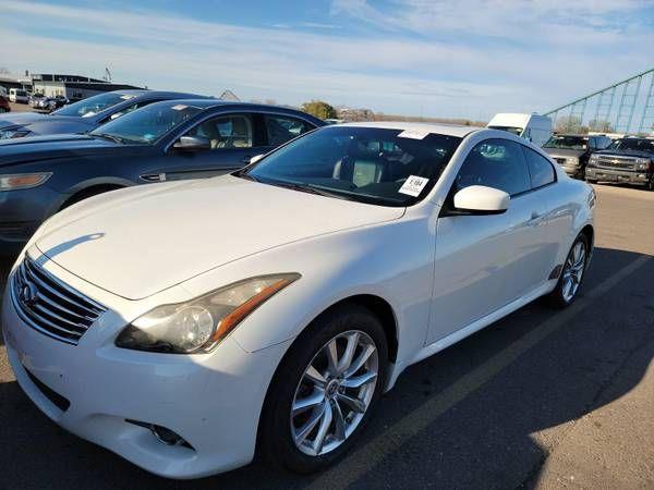 2011 Infiniti G Coupe G37x, 2dr coupe, AWD, 330HP V6, clean !