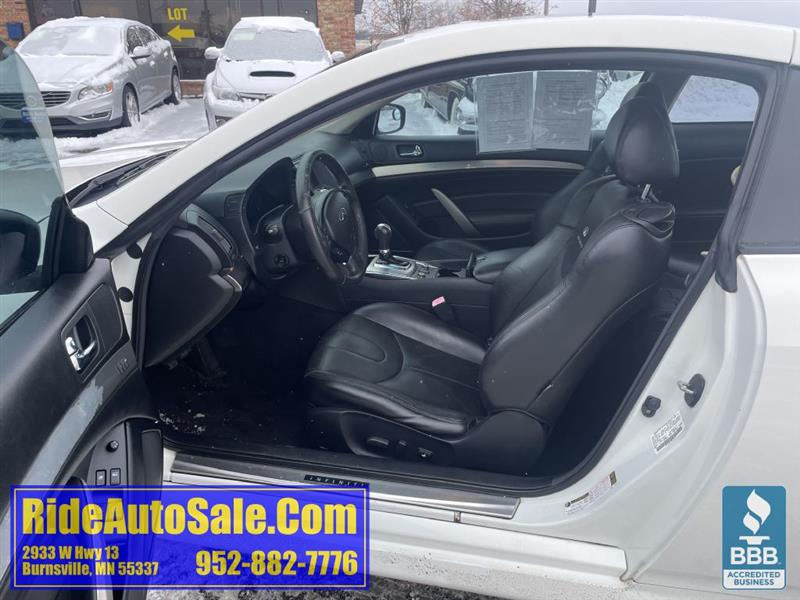 Infiniti G Coupe  2011