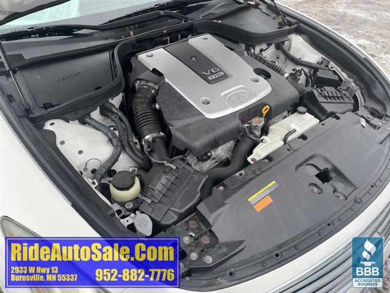 Infiniti G Coupe  2011