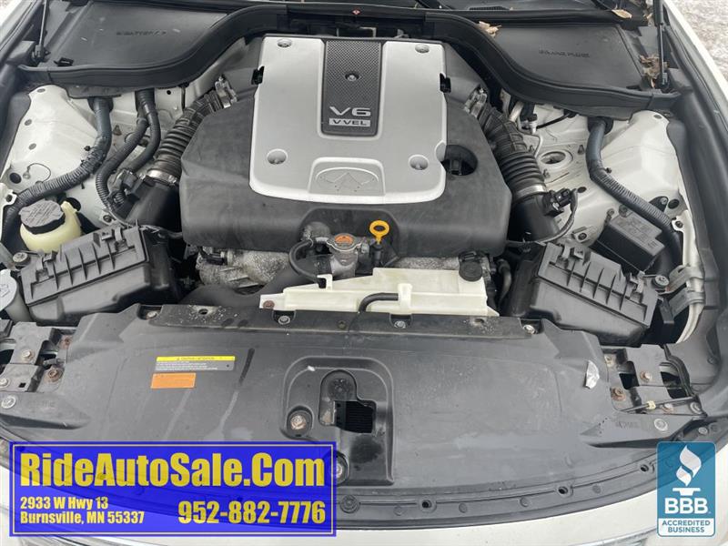 Infiniti G Coupe  2011