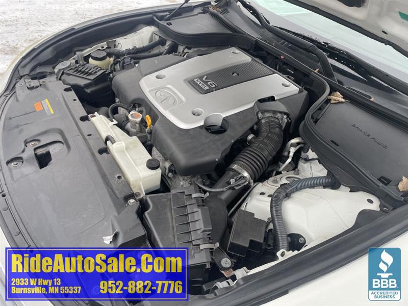 Infiniti G Coupe  2011