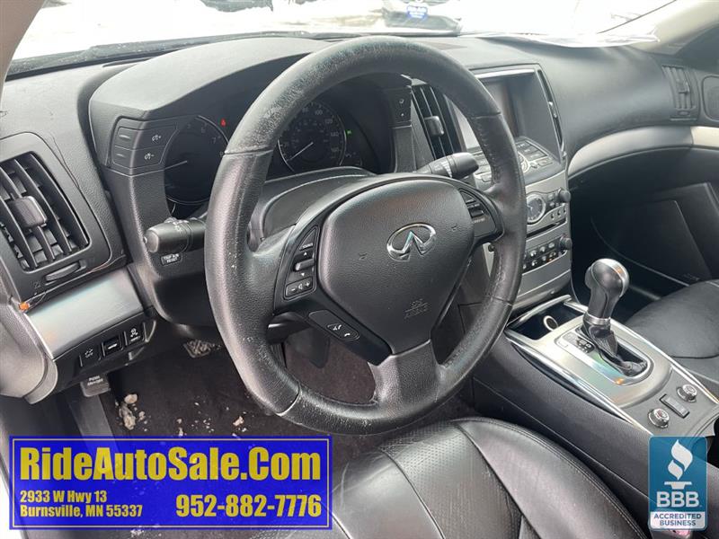 Infiniti G Coupe  2011