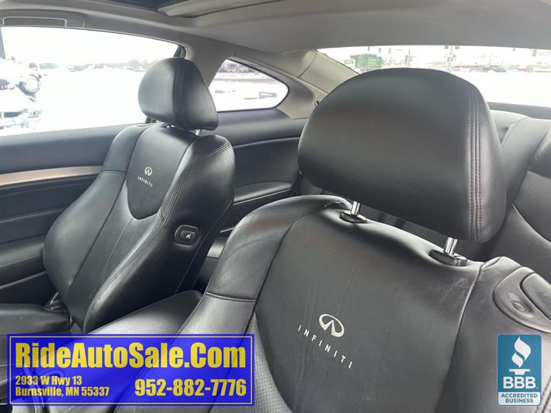 Infiniti G Coupe  2011