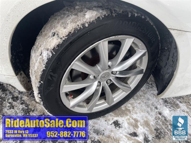 Infiniti G Coupe  2011