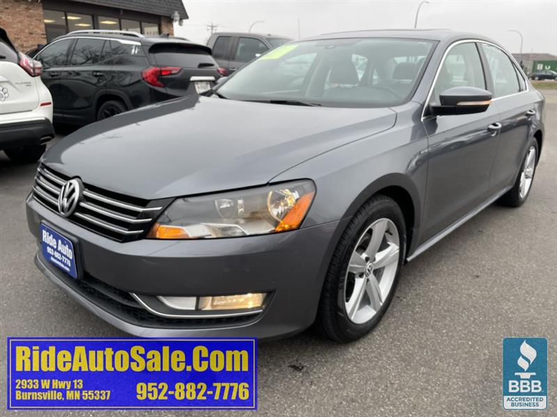 2015 Volkswagen Passat Limited, 4dr sedan, reliable 4cyl, Leather !