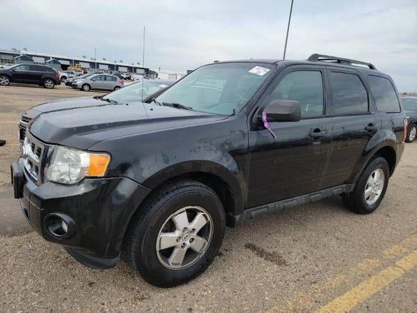2011 Ford Escape XLT, Cross Over SUV, 4x4, 3.0 V6, runs great !