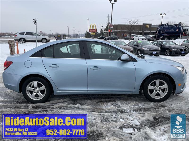 Chevrolet Cruze  2012