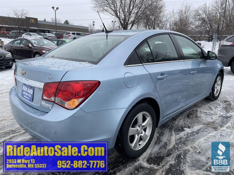 Chevrolet Cruze  2012