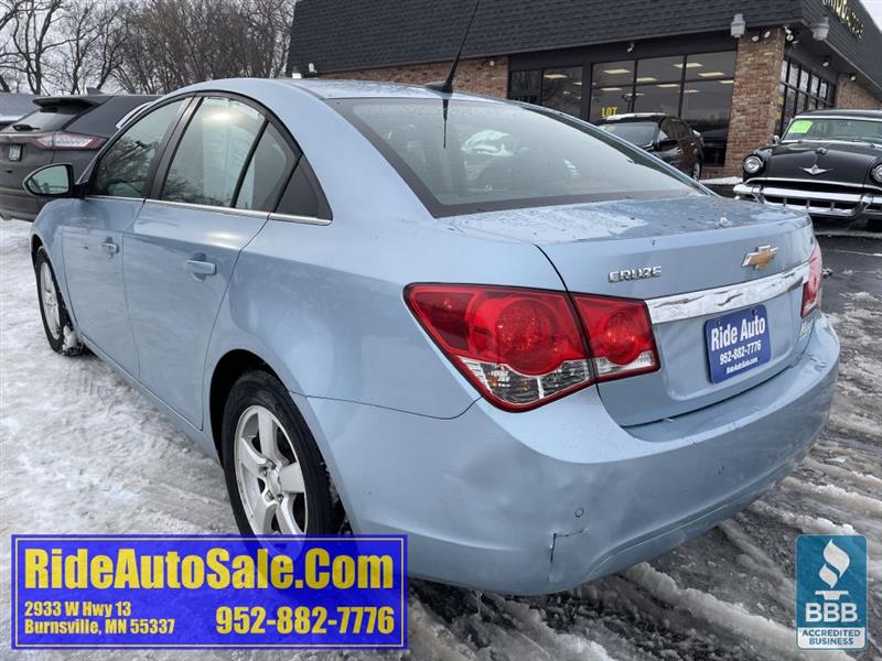 Chevrolet Cruze  2012