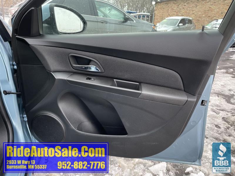 Chevrolet Cruze  2012