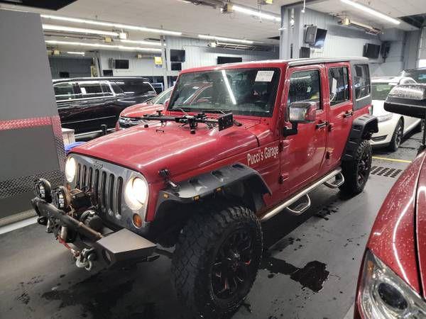 2011 Jeep Wrangler Unlimited Sahara 4WD