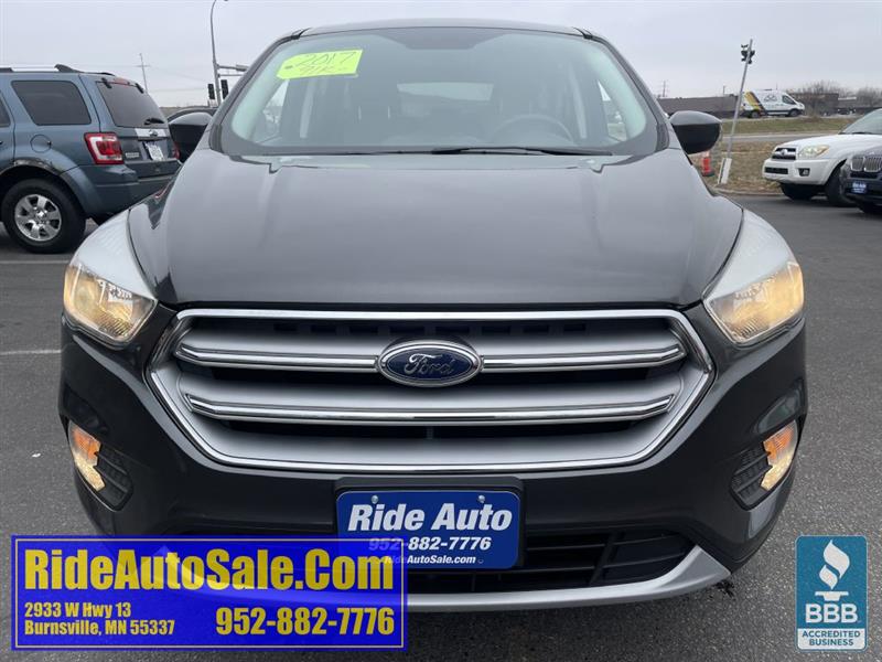 2017 Ford Escape SE photo 2