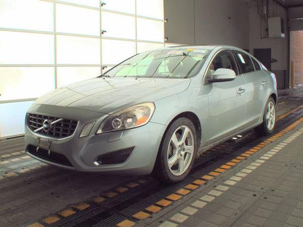 2013 Volvo S60 T5, 4dr sedan, reliable 2.5 5cyl, clean !