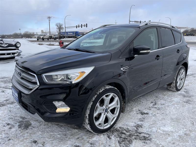 2018 Ford Escape Titanium, 5 Passenger, AWD, 2.0 4cyl, leather !