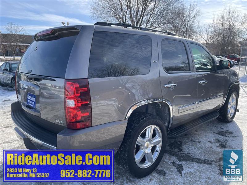 Chevrolet Tahoe  2011