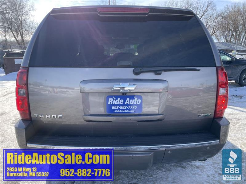 Chevrolet Tahoe  2011