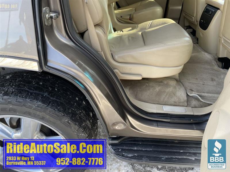 Chevrolet Tahoe  2011