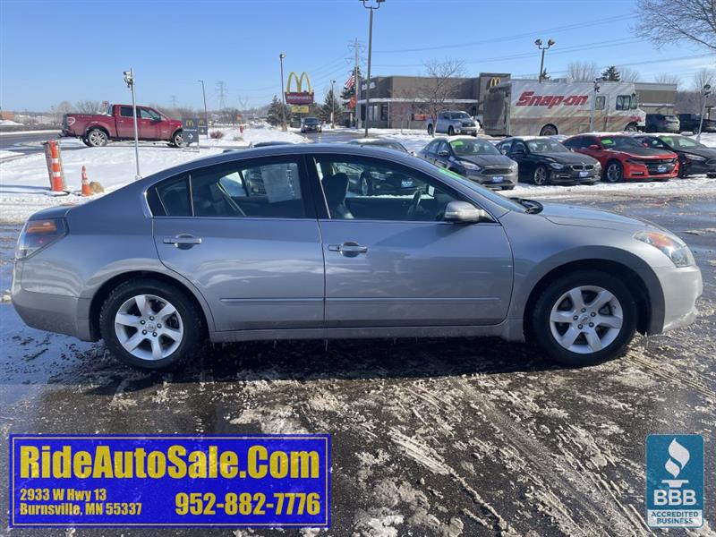 Nissan Altima  2009